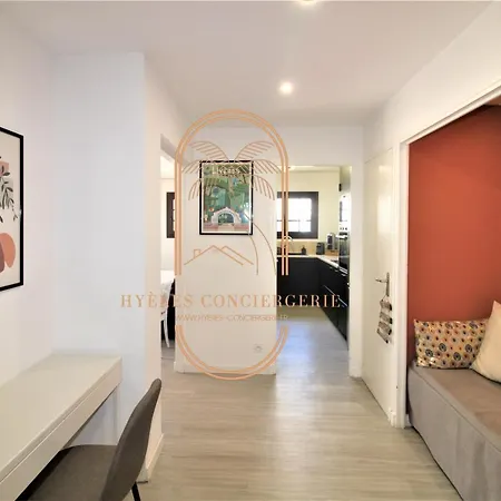 Apartment Hyeres-centre Coquet T3 Wifi Parking Clim Salon By Hc