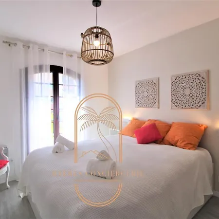 Apartment Hyeres-centre Coquet T3 Wifi Parking Clim Salon By Hc *